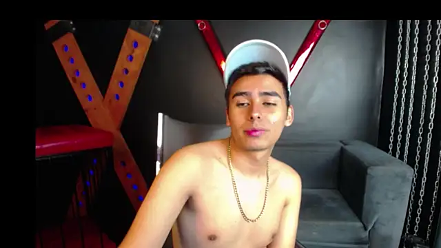 Matthewlodge online show from October 28, 2025, 1:21 pm