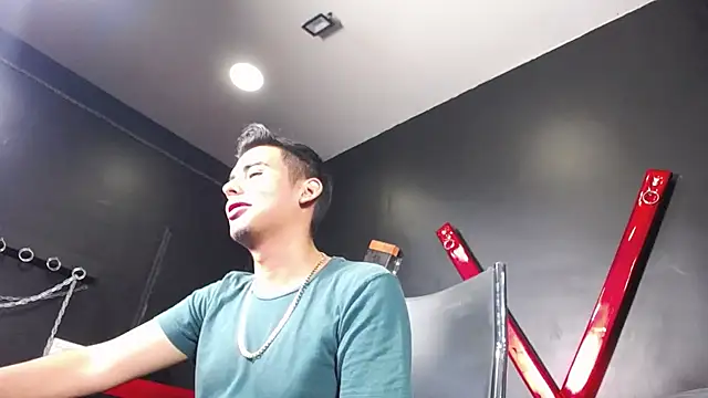 Matthewlodge online show from September 18, 2025, 1:47 pm