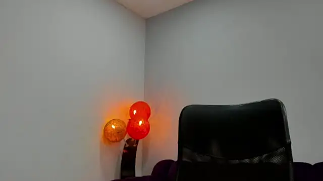 Matthewlodge online show from November 13, 2025, 3:21 am