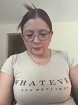 Snapshot of marfil_milf chatting on June 1, 2026, 1:33 pm marfil milf online show from June 1, 2026, 1:33 pm
