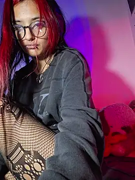 carolinerue online show from January 18, 2026, 12:08 pm