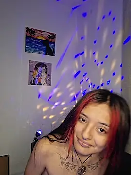 carolinerue online show from March 24, 2026, 4:12 am