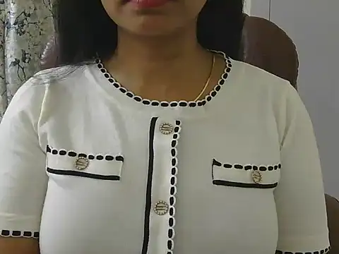 MISS SOMIYA online show from March 23, 2026, 7:03 pm