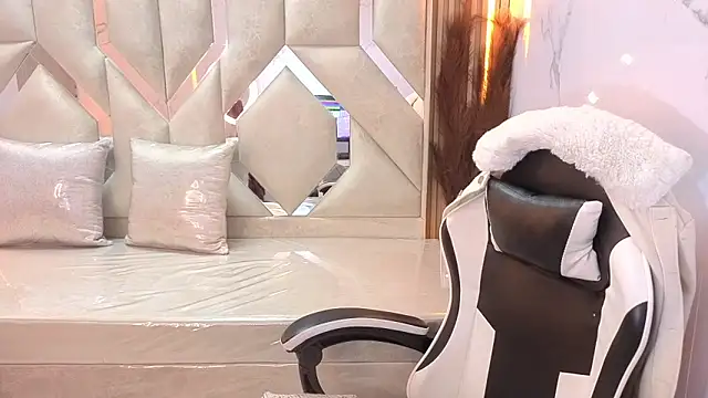 antonela tp online show from November 29, 2025, 1:33 pm