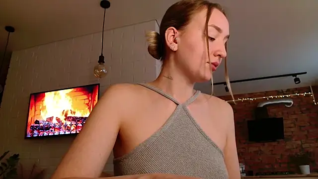 WhitePrincessLuna online show from September 26, 2025, 2:13 pm