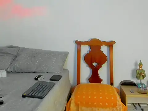 Dusan greyy online show from September 30, 2025, 4:40 am