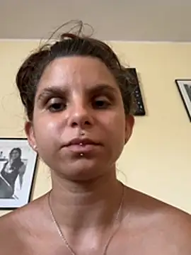 Snapshot of Brutecia2002 chatting on June 30, 2026, 10:26 am Brutecia2002 online show from June 30, 2026, 10:26 am
