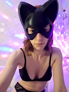 SecretIna online show from May 22, 2026, 8:18 pm