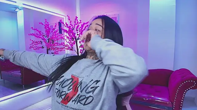 Black roseee online show from February 4, 2026, 3:34 am