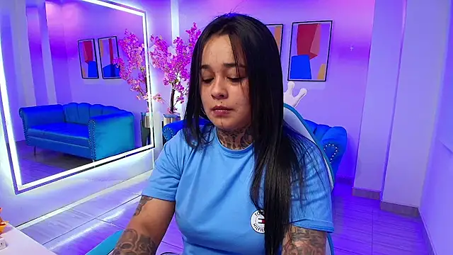 Black roseee online show from October 4, 2025, 4:03 am