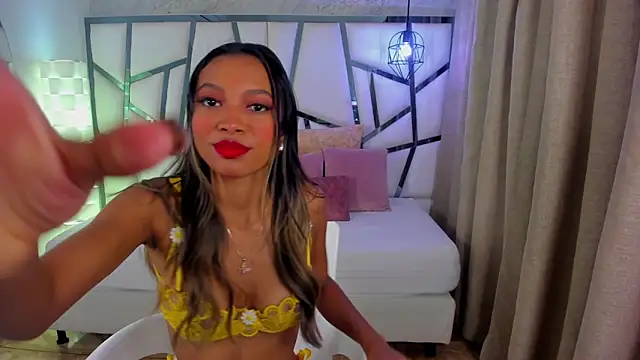 Susanna Cute online show from December 22, 2025, 12:38 pm