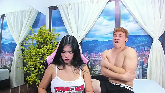 Sarahwalkerr online show from October 9, 2025, 1:33 pm