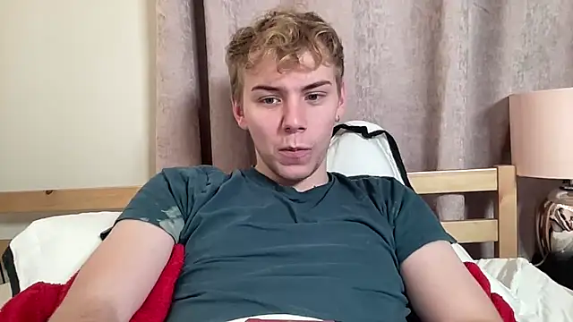 scottishtwink01 online show from September 18, 2025, 2:14 am