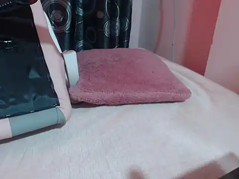 Snapshot of PANDORA-PIEL chatting on October 9, 2025, 11:49 pm PANDORA-PIEL online show from October 9, 2025, 11:49 pm