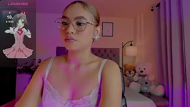 Snapshot of OxanaFedorova1- chatting on May 21, 2026, 8:17 pm OxanaFedorova1- online show from May 21, 2026, 8:17 pm