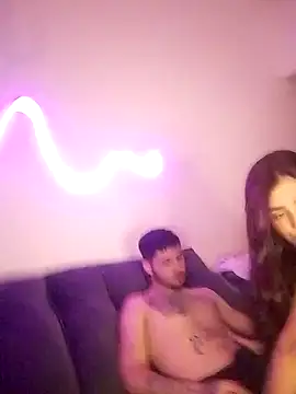 Bbzinha 18 online show from November 30, 2025, 4:46 am