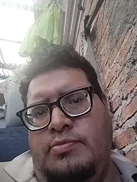 Santiagoqro85 online show from October 13, 2025, 7:26 pm