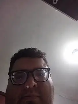 Santiagoqro85 online show from May 8, 2026, 2:59 am