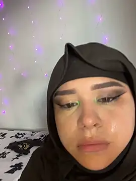 Snapshot of rhizanthella_ chatting on September 27, 2025, 5:19 pm rhizanthella online show from September 27, 2025, 5:19 pm