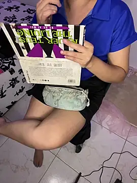 Snapshot of rhizanthella_ chatting on September 30, 2025, 7:31 pm rhizanthella online show from September 30, 2025, 7:31 pm