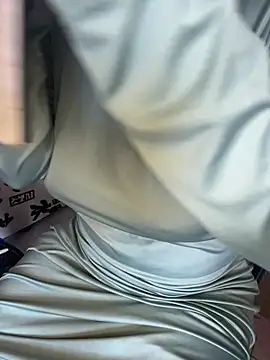 Snapshot of rhizanthella_ chatting on October 2, 2025, 4:32 pm rhizanthella online show from October 2, 2025, 4:32 pm