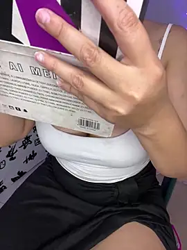 Snapshot of rhizanthella_ chatting on October 4, 2025, 10:00 pm rhizanthella online show from October 4, 2025, 10:00 pm