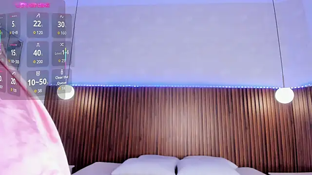 nicol giraldoo online show from November 8, 2025, 4:16 am