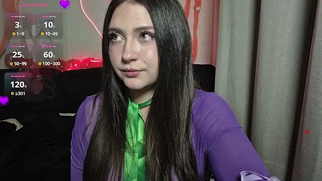 valentinauwu online show from October 26, 2025, 4:13 am