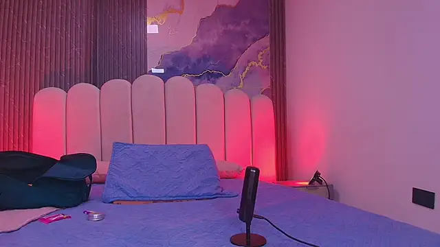 abbyrouss  online show from March 17, 2026, 3:09 am