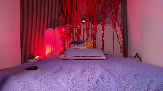 abbyrouss  online show from February 9, 2026, 3:04 am