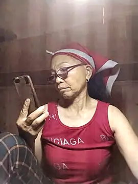 -Xuka-200 online show from April 5, 2026, 3:24 am