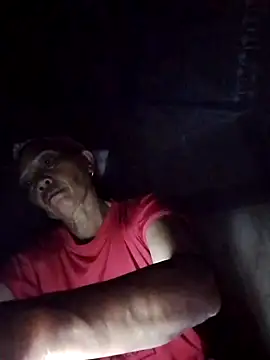 Snapshot of -Xuka-200 chatting on October 2, 2025, 12:19 pm -Xuka-200 online show from October 2, 2025, 12:19 pm