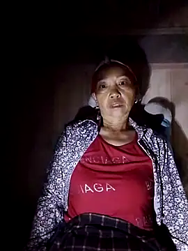 Snapshot of -Xuka-200 chatting on November 1, 2025, 10:47 pm -Xuka-200 online show from November 1, 2025, 10:47 pm