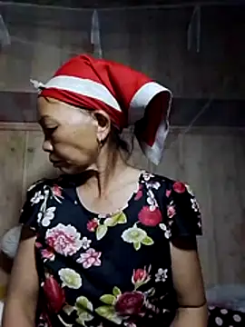 Snapshot of -Xuka-200 chatting on November 4, 2025, 11:36 am -Xuka-200 online show from November 4, 2025, 11:36 am