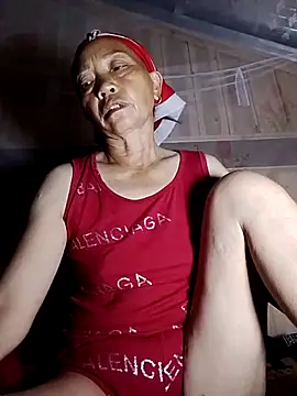 Snapshot of -Xuka-200 chatting on October 10, 2025, 10:10 pm -Xuka-200 online show from October 10, 2025, 10:10 pm