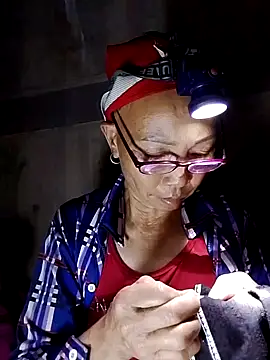 Snapshot of -Xuka-200 chatting on November 9, 2025, 1:26 pm -Xuka-200 online show from November 9, 2025, 1:26 pm