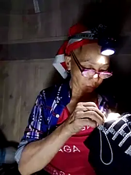 Snapshot of -Xuka-200 chatting on November 8, 2025, 12:31 pm -Xuka-200 online show from November 8, 2025, 12:31 pm