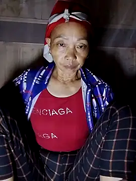 Snapshot of -Xuka-200 chatting on November 8, 2025, 12:14 am -Xuka-200 online show from November 8, 2025, 12:14 am