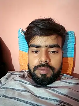 Snapshot of soniriyaa010101 chatting on October 20, 2025, 6:04 am soniriyaa010101 online show from October 20, 2025, 6:04 am