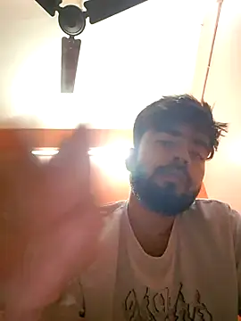 Snapshot of soniriyaa010101 chatting on October 17, 2025, 6:43 pm soniriyaa010101 online show from October 17, 2025, 6:43 pm