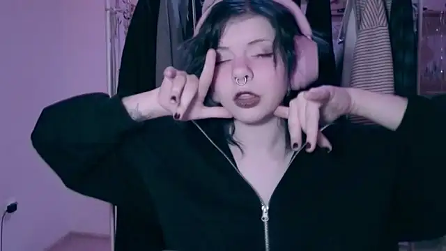 Alice Zev online show from April 14, 2026, 12:48 am