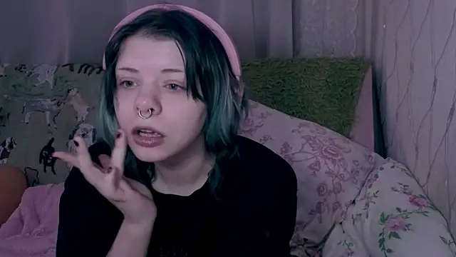 Alice Zev online show from April 4, 2026, 2:40 am