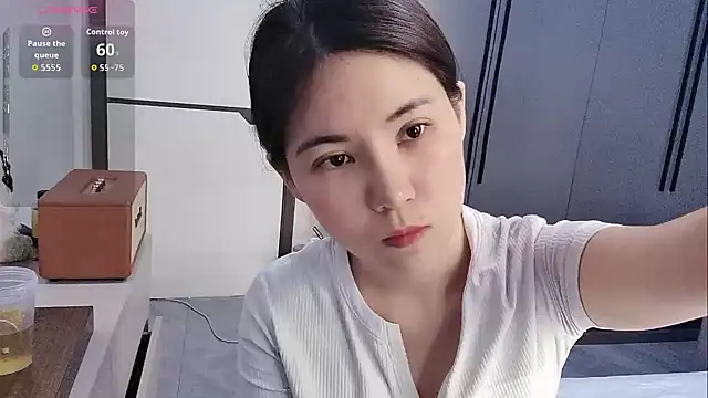 luckckcj online show from October 4, 2025, 2:24 am