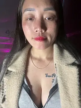 Snapshot of chipp-bong chatting on November 22, 2025, 12:37 pm chipp-bong online show from November 22, 2025, 12:37 pm