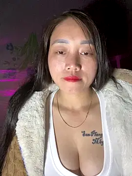 Snapshot of chipp-bong chatting on November 24, 2025, 2:06 pm chipp-bong online show from November 24, 2025, 2:06 pm