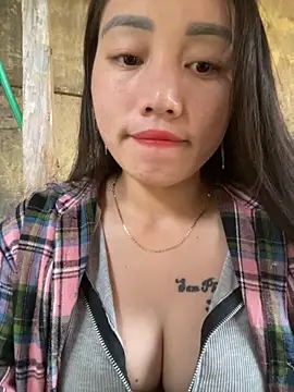 Snapshot of chipp-bong chatting on October 22, 2025, 12:21 am chipp-bong online show from October 22, 2025, 12:21 am