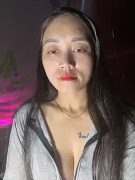 Snapshot of chipp-bong chatting on November 13, 2025, 2:04 am chipp-bong online show from November 13, 2025, 2:04 am