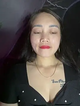 Snapshot of chipp-bong chatting on November 5, 2025, 1:03 pm chipp-bong online show from November 5, 2025, 1:03 pm