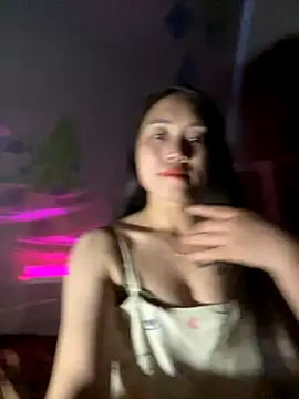 Snapshot of chipp-bong chatting on October 25, 2025, 1:34 pm chipp-bong online show from October 25, 2025, 1:34 pm