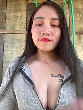 Snapshot of chipp-bong chatting on November 15, 2025, 2:48 am chipp-bong online show from November 15, 2025, 2:48 am